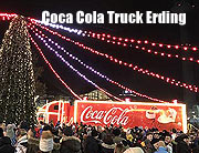  der Coca Cola Truck steht heute in Erding @ Lange Zeile (©Foto: Martin Schmitz)